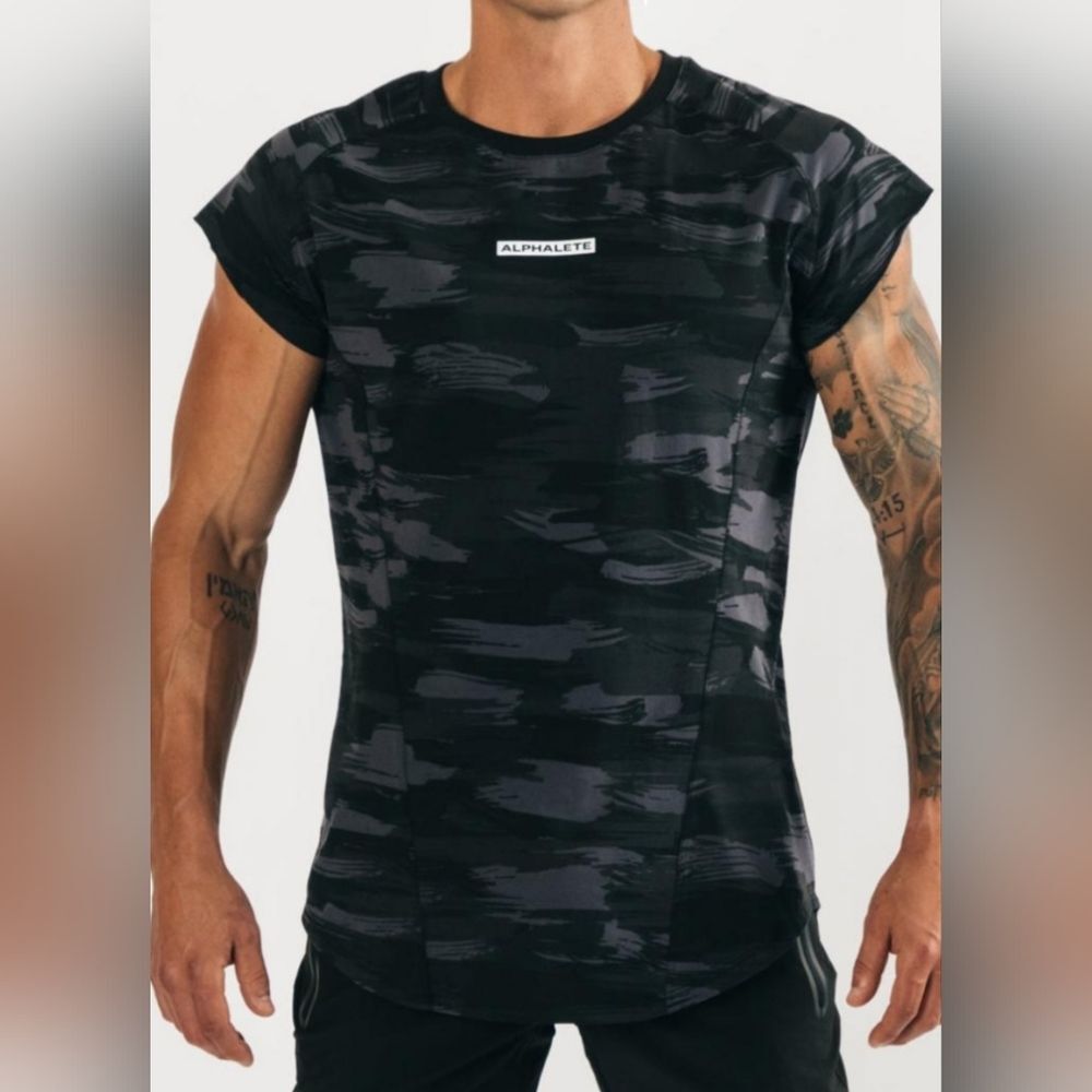 NWT alphalete men's velocity sleeveless tee shirt